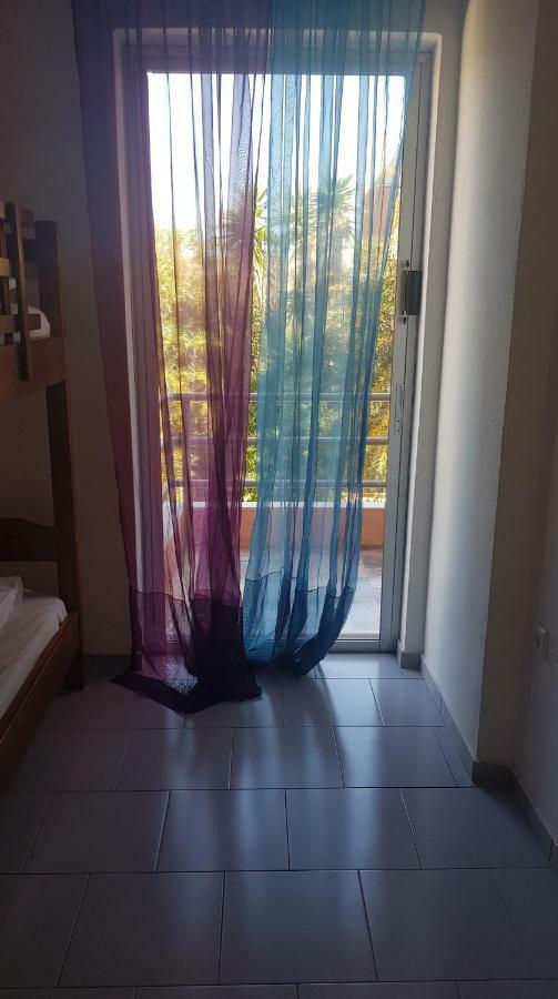 Athina Apartments טולון מראה חיצוני תמונה