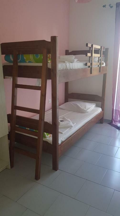 Athina Apartments טולון מראה חיצוני תמונה
