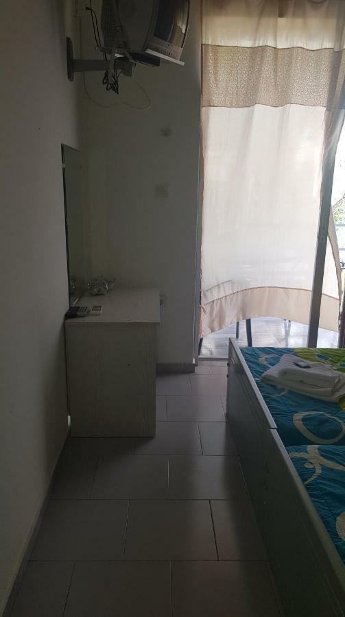 Athina Apartments טולון מראה חיצוני תמונה
