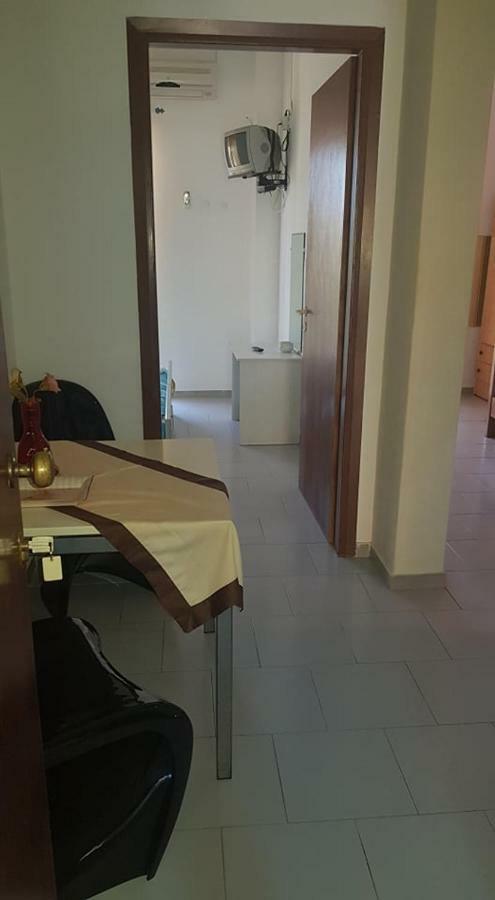 Athina Apartments טולון מראה חיצוני תמונה